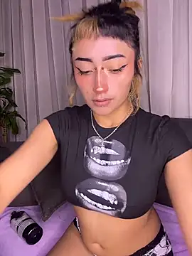 baby akuma online show from April 23, 3:58 am