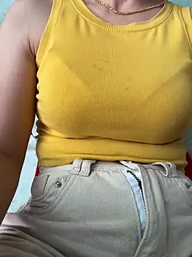 July-lovee online show from April 27, 3:47 am