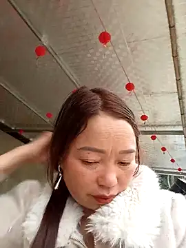 Yellow-pink online show from March 27, 11:11 am