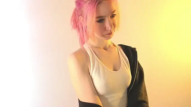 August female online show from April 25, 12:30 pm