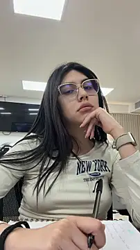 Cloebennet013 online show from May 16, 4:39 pm