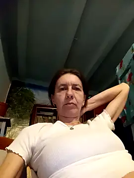 Tania9876 online show from April 2, 7:00 pm