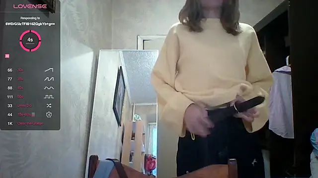 ElenoreHolguin online show from April 19, 3:23 pm