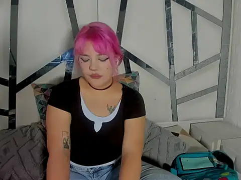 Sherry Boomm online show from April 4, 8:40 pm