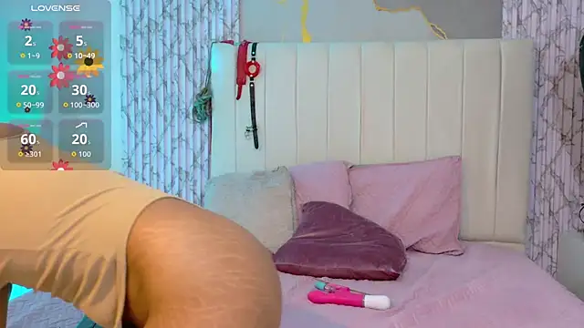 LorenaDuval online show from March 27, 7:14 pm