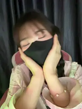 Cum-withyou online show from May 5, 3:31 am