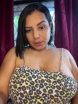 Kira33  online show from April 19, 9:39 pm