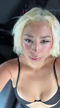 mxmxee online show from April 24, 3:26 pm