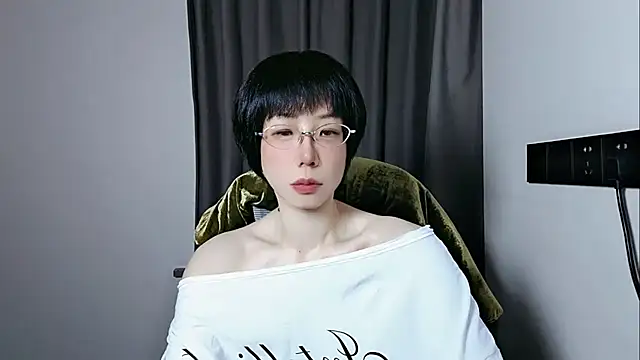 lin lin 520 520 online show from April 30, 4:34 pm