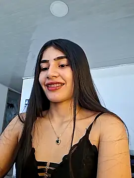 ZoeKatzz online show from March 21, 1:16 pm