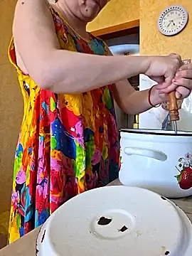 LOLA-LOLA  online show from June 14, 12:38 pm