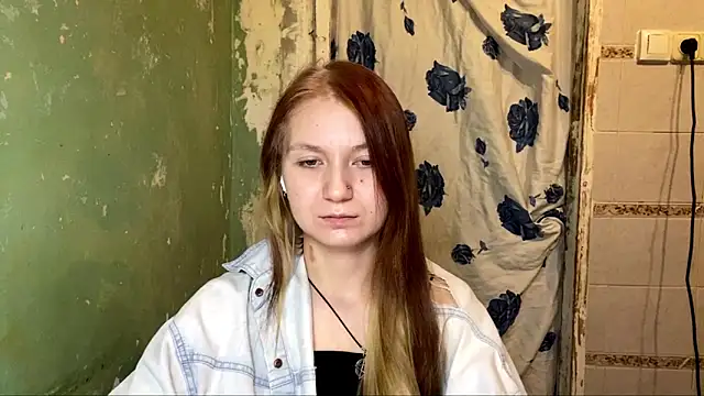 Lollybomb online show from April 26, 8:50 pm