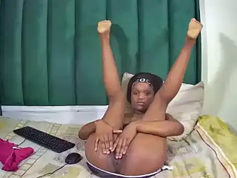 Cocoa-Honey12 online show from March 23, 10:27 pm