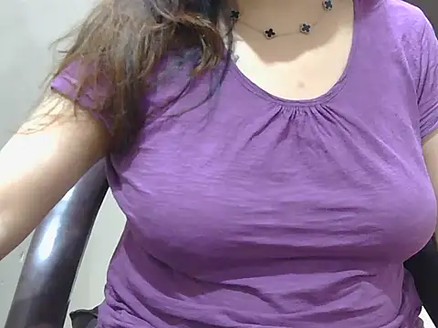 spicy Zara online show from June 3, 2:18 pm