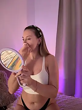 EvaRyen  online show from March 19, 4:11 pm