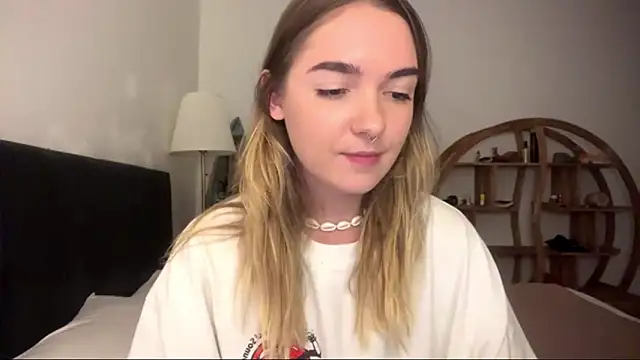 RoxyWet online show from June 12, 1:52 pm