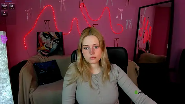 trixy melison online show from March 26, 6:48 am