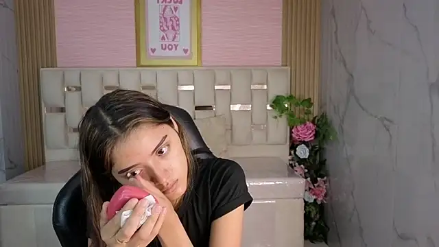 veronicaa s online show from May 21, 8:40 pm
