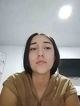 isabellaHill2 online show from March 16, 4:37 am