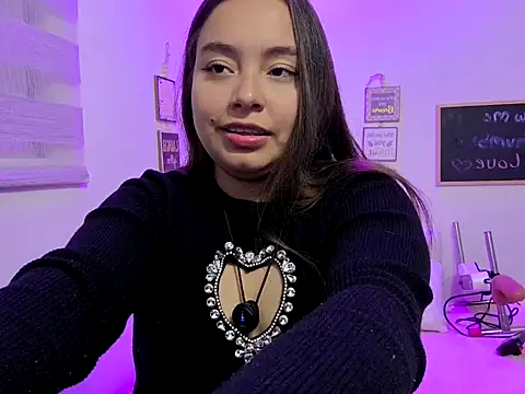 cherry valeria online show from May 13, 5:35 am