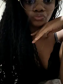 marialuiza2027 online show from July 27, 6:27 pm