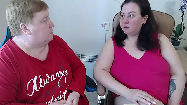 Lindy-Jeanie online show from May 4, 11:58 am