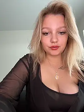 bettyloveu online show from June 4, 7:46 am
