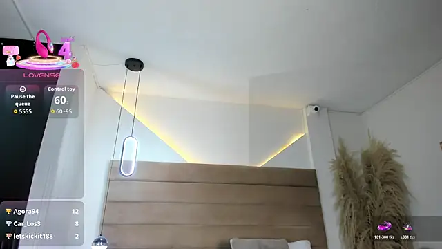 MiaCamille  online show from March 19, 7:18 pm