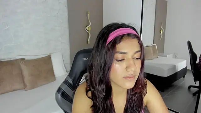 cristin collins online show from May 19, 9:33 pm