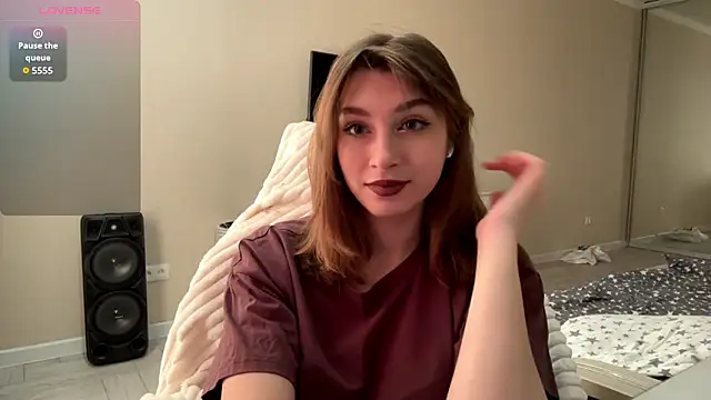 Olivia 132 online show from March 15, 10:39 am