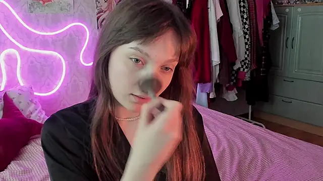 RileyNymph online show from May 29, 4:10 am