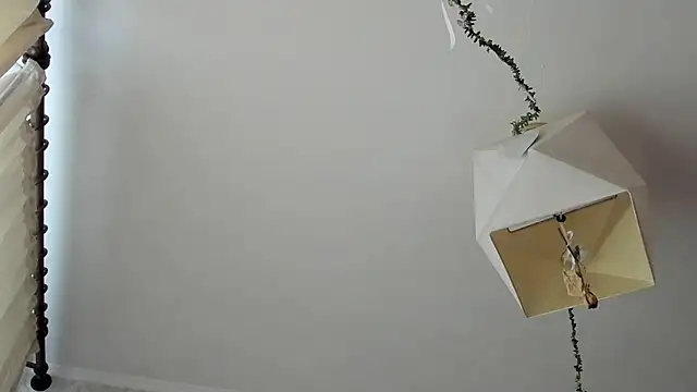 RileyNymph online show from June 1, 5:42 am