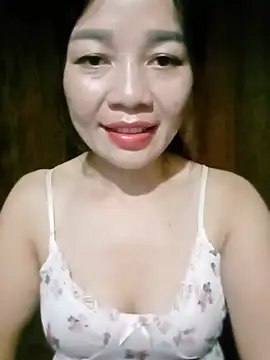 Yiyi102300 online show from May 25, 1:32 pm