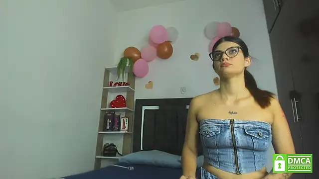Mariana and Ronny online show from May 18, 10:16 pm