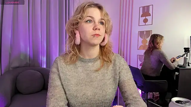 ElizabethVane online show from June 2, 5:41 am