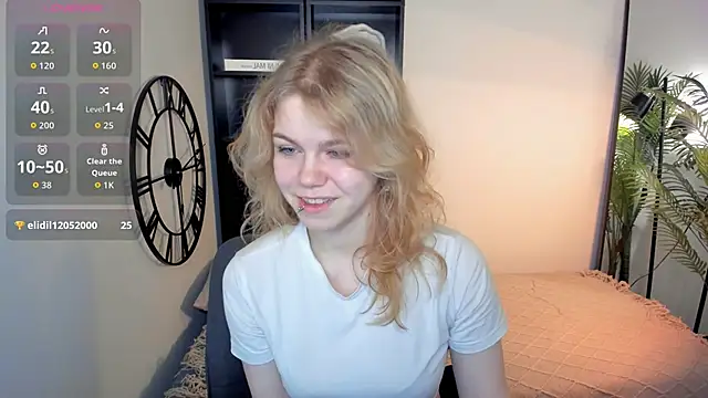 ElizabethVane online show from June 5, 5:22 am