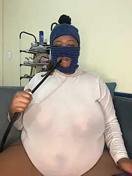NaughtyGirl0000 online show from May 28, 7:28 am