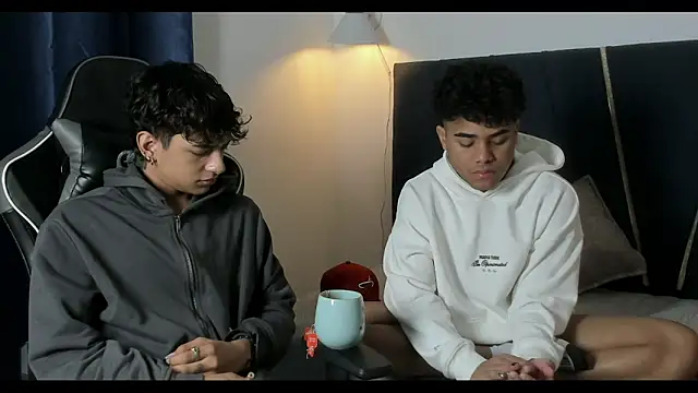 Enzo love18 online show from May 27, 7:38 am