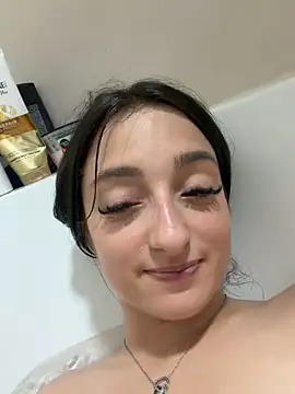 BiancaCharm online show from May 13, 9:42 pm