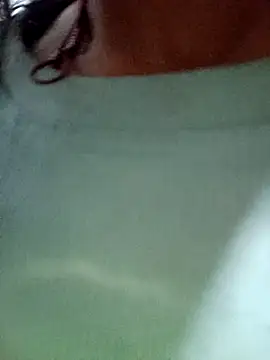 Leiley 98 online show from April 28, 1:26 pm