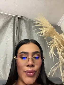 AlisonBeltran1 online show from August 7, 6:31 am