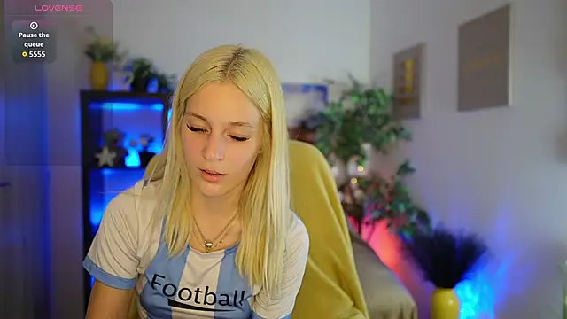 Luna Grace18 online show from May 30, 1:42 pm