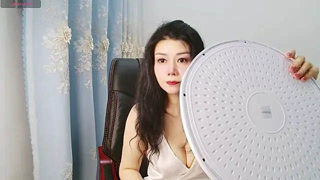LILI956 online show from May 20, 3:31 pm