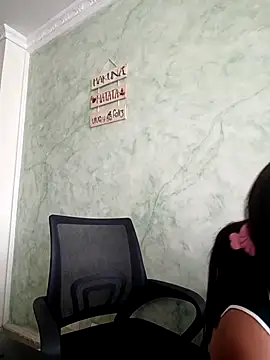 EmiilyStonee online show from May 5, 2:31 pm