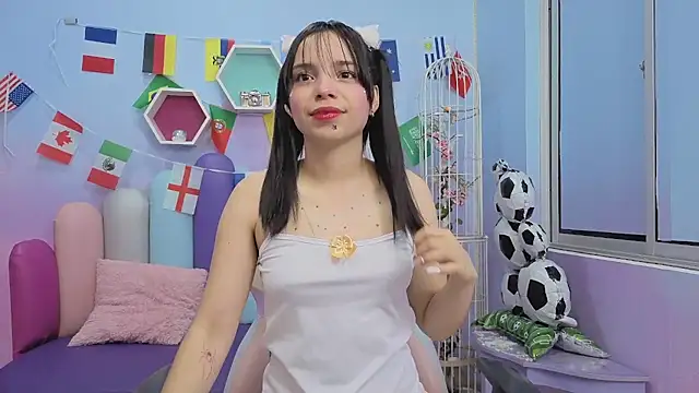 Isaa Skinny online show from June 23, 3:48 am