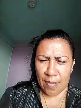 juliataylorhot online show from April 12, 7:49 pm