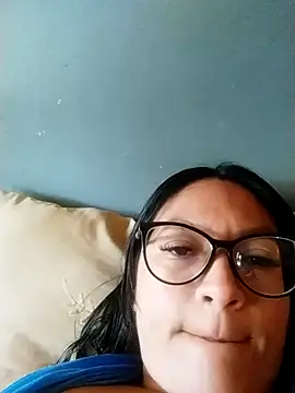 LatinSquirtBaby online show from May 15, 7:49 pm