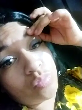 LatinSquirtBaby online show from May 18, 1:17 pm