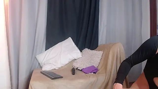 Astrid Porno online show from May 28, 8:40 pm