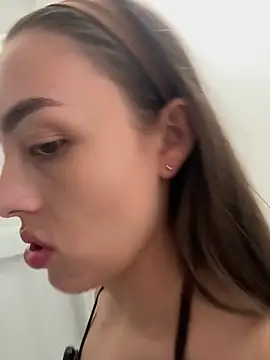 Lauren Storm online show from July 27, 6:27 pm